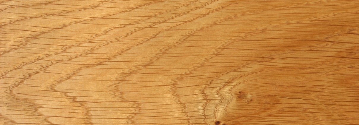 Прозорец в цвят златен дъб